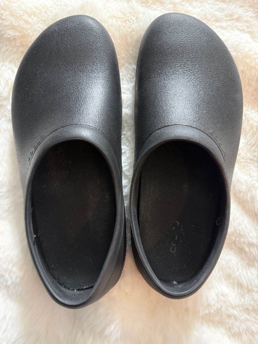 CROCS On the Clock Black Slip Resistant Slip On M8/W10